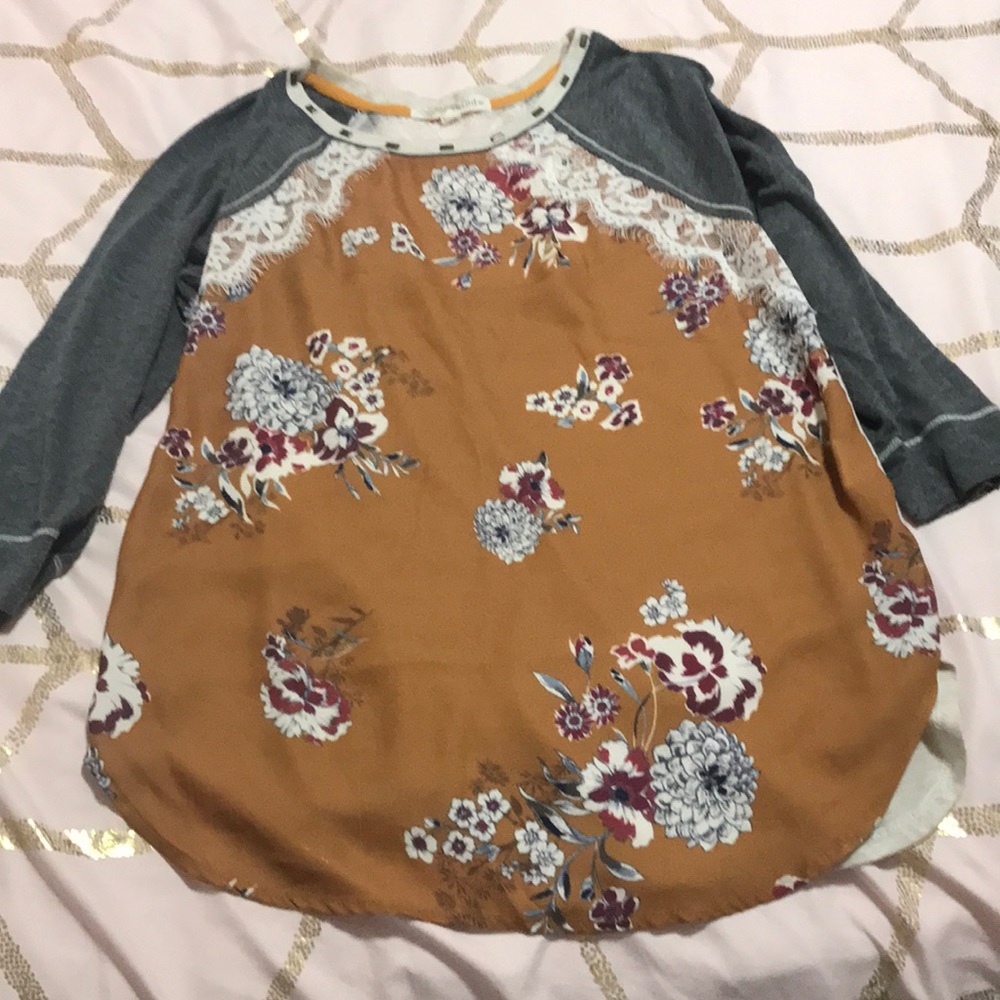 Long sleeve floral top
